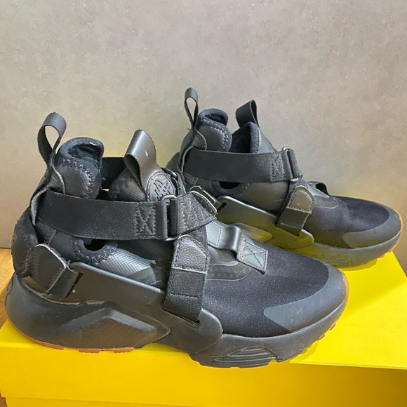 Nike ➰ ladies black huaraches city strap s6 - Picture 5 of 14
